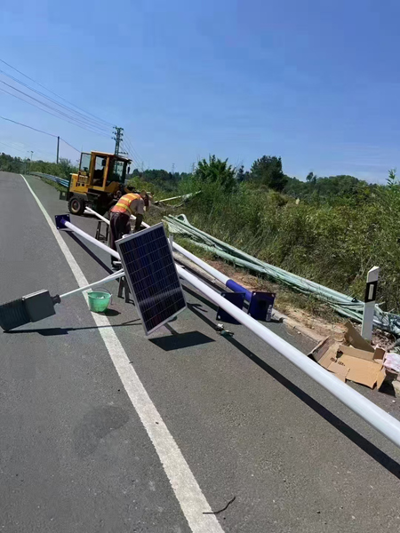 太阳能路灯施工